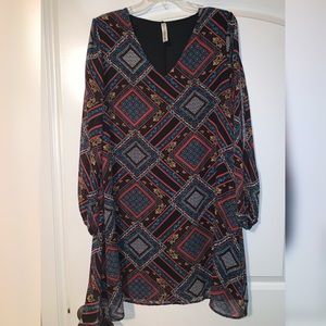 Long sleeve pattern slit sleeve flowy dress